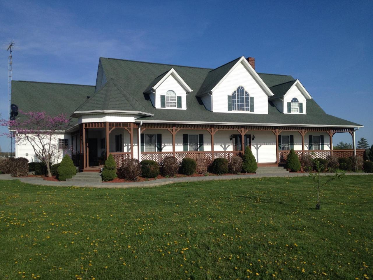 Green Gables Bed & Breakfast Odon Bagian luar foto