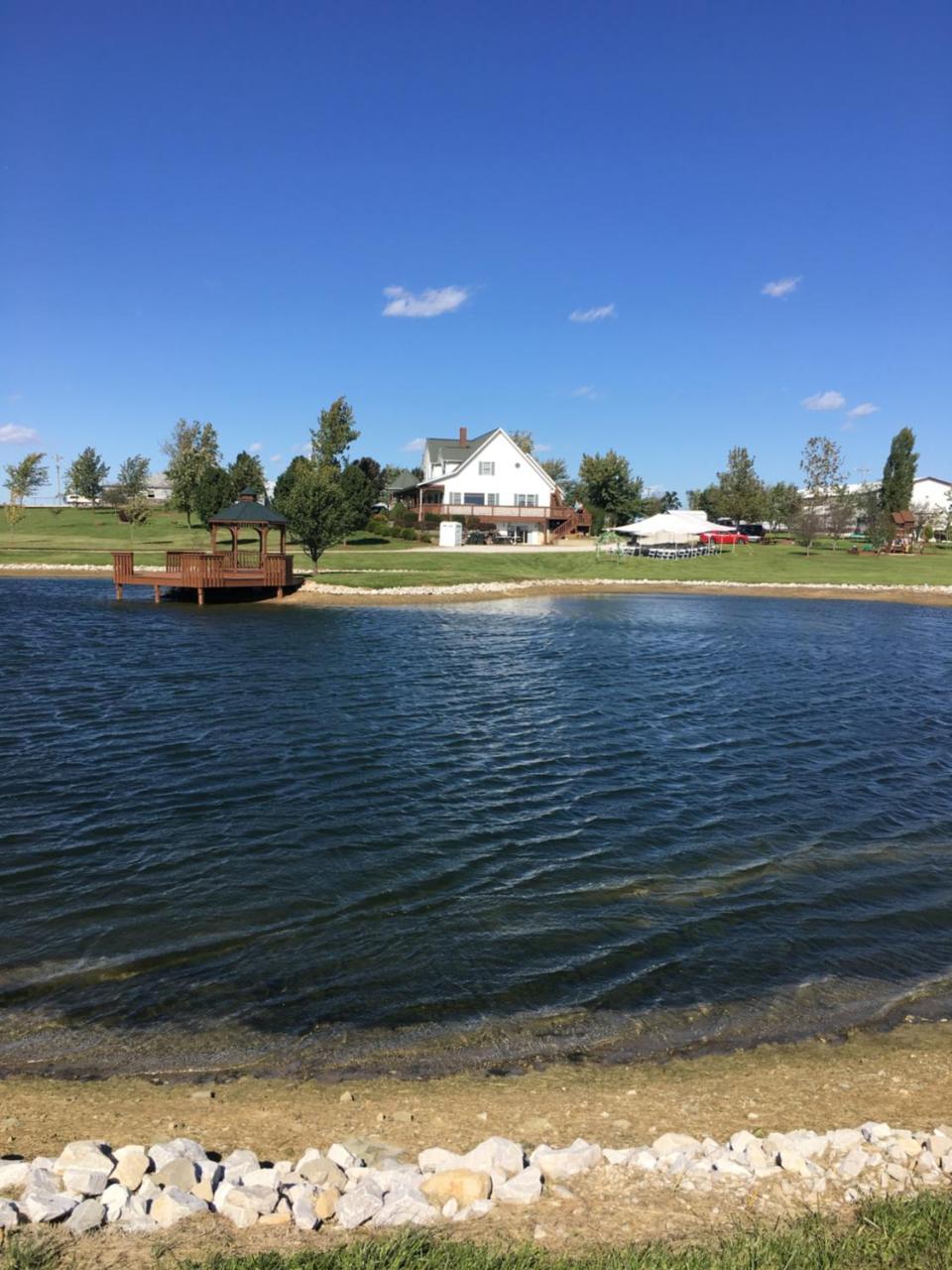 Green Gables Bed & Breakfast Odon Bagian luar foto