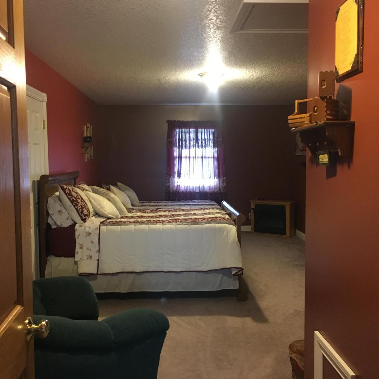Green Gables Bed & Breakfast Odon Bagian luar foto