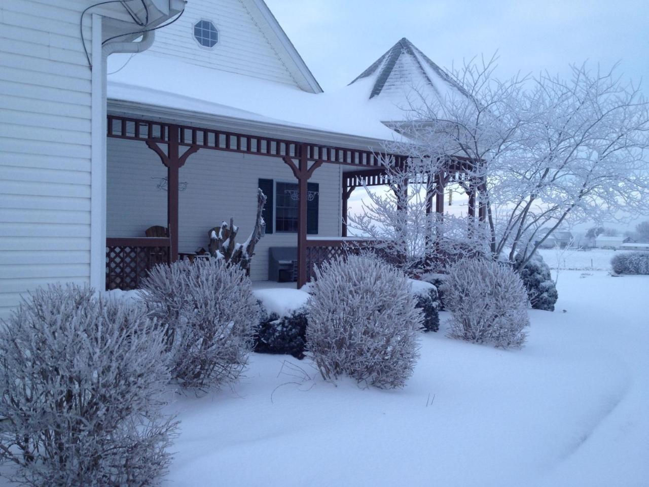 Green Gables Bed & Breakfast Odon Bagian luar foto